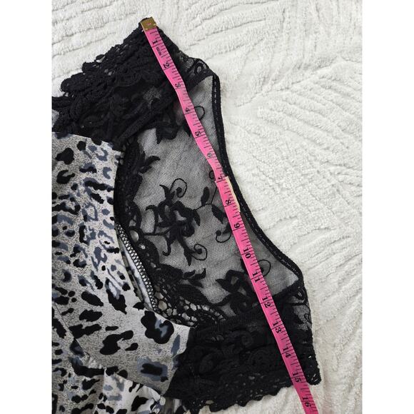 Essence EUC snow leopard assymetrical hem lace sleeveless dress One Size black - Picture 12 of 16